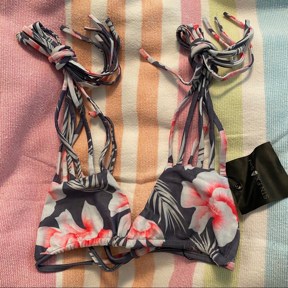 Natasha Top Flor Gitano Stone Fox Swim Medium NEW